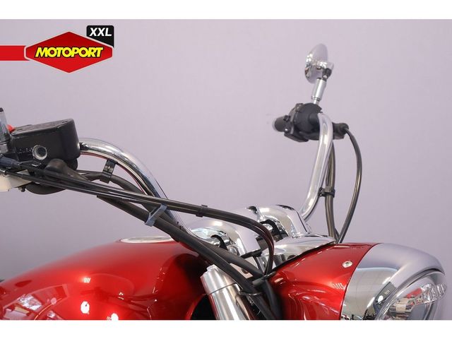 yamaha - xvs-1300-a-midnight-star