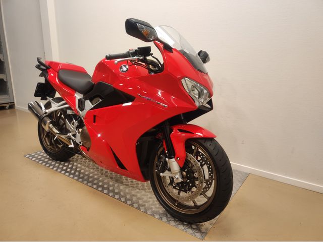 honda - vfr-800