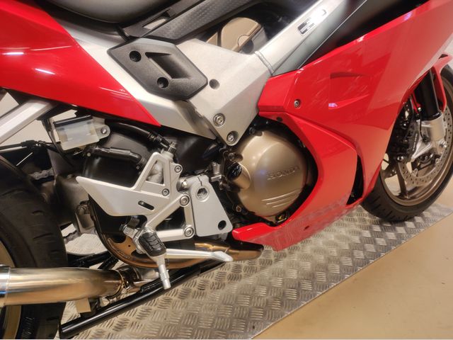 honda - vfr-800