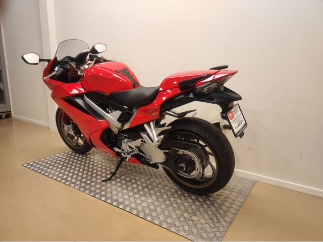 honda - vfr-800