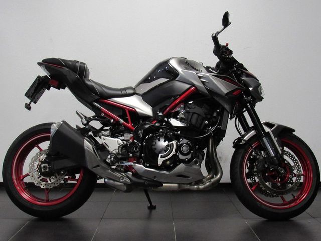 kawasaki - z900