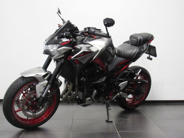 kawasaki - z900