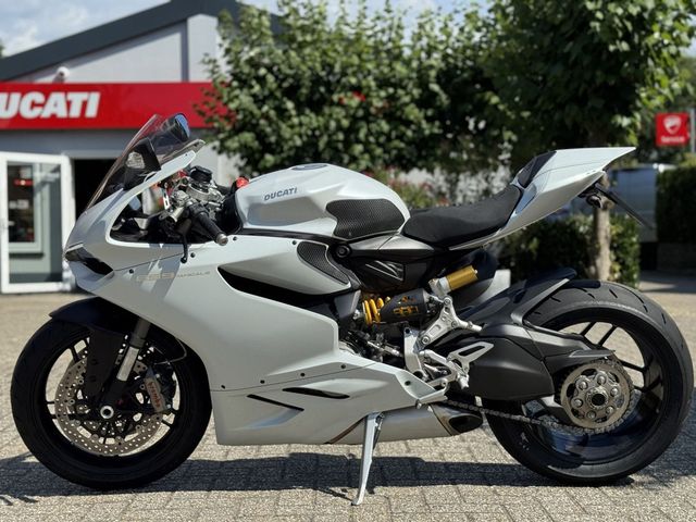 ducati - 899-panigale