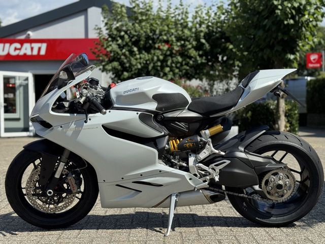 ducati - 899-panigale