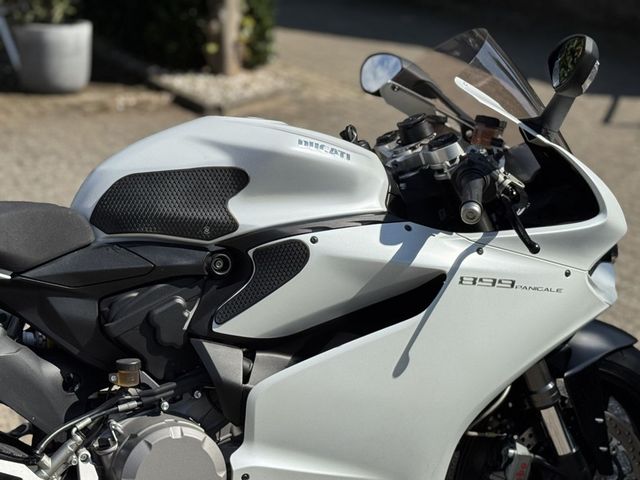ducati - 899-panigale