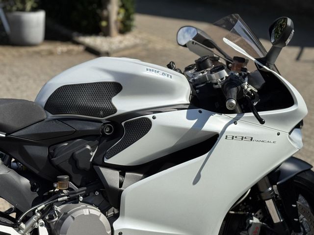 ducati - 899-panigale