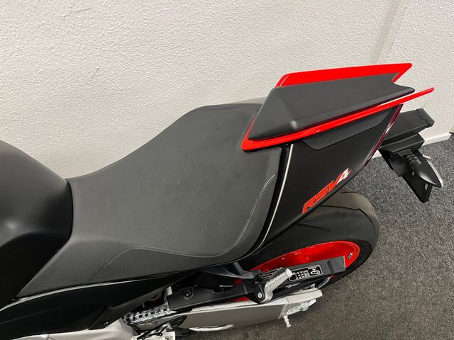 aprilia - rsv-4-r