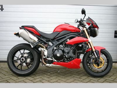 TRIUMPH SPEED TRIPLE – foto 4