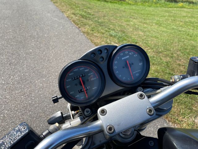 ducati - m-600-dark