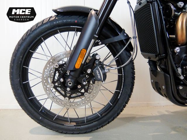 triumph - scrambler-1200-x