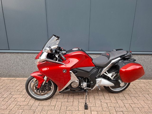 honda - vfr-1200-f