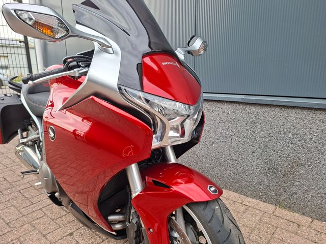 honda - vfr-1200-f