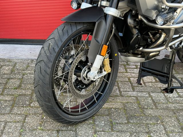 bmw - r-1250-gs-adventure