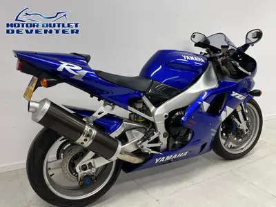 YAMAHA YZF R1 – foto 3