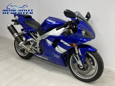 YAMAHA YZF R1 – foto 4