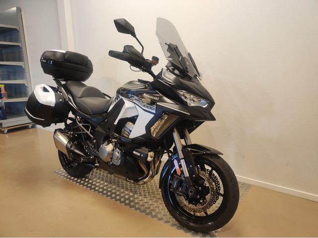 kawasaki - versys-1000-se-grand-tourer