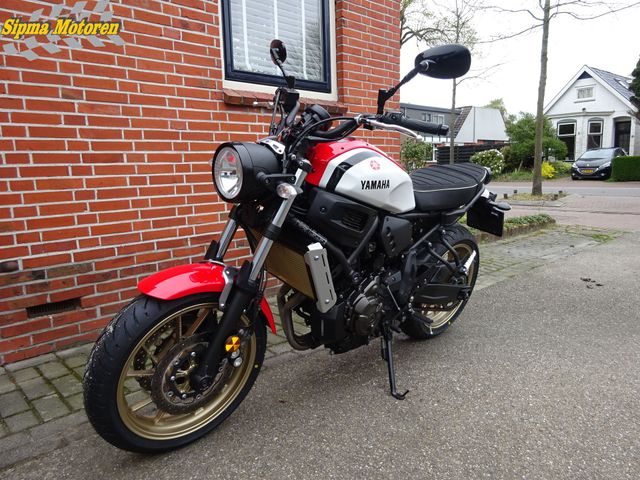 yamaha - xsr-700-abs
