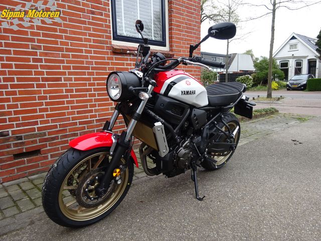 yamaha - xsr-700-abs
