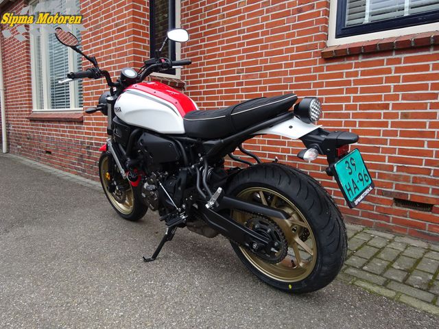 yamaha - xsr-700-abs