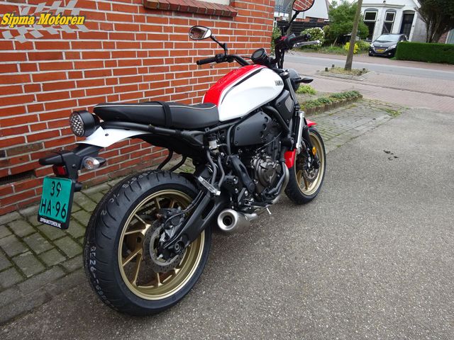yamaha - xsr-700-abs
