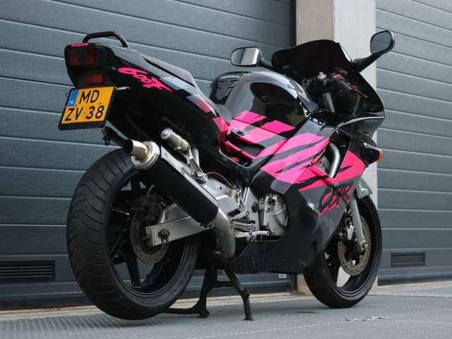 honda - cbr-600-f