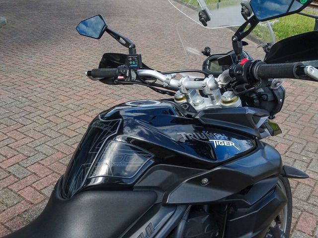 triumph - tiger-800