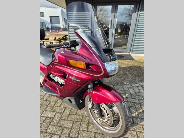 honda - st-1100-pan-european