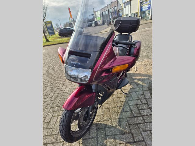 honda - st-1100-pan-european