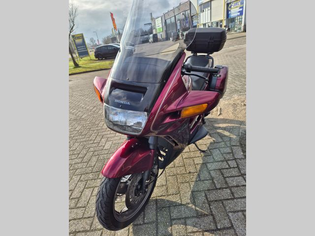 honda - st-1100-pan-european