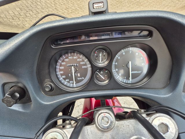 honda - st-1100-pan-european