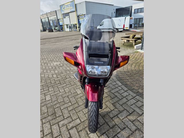honda - st-1100-pan-european