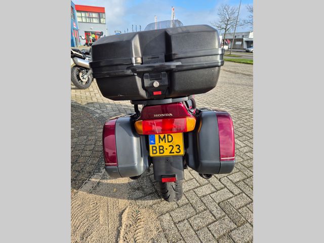 honda - st-1100-pan-european