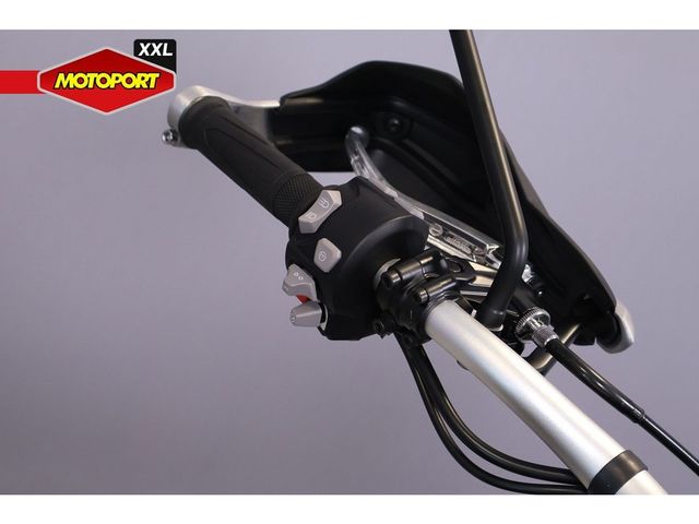 triumph - scrambler-1200-xe