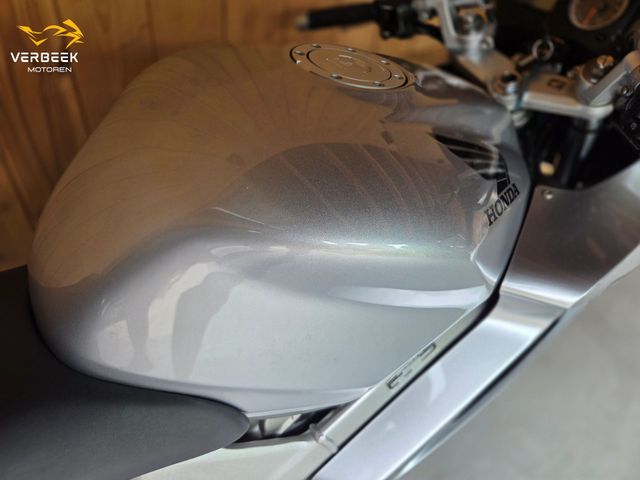 honda - vfr-800-fi-vtec-abs