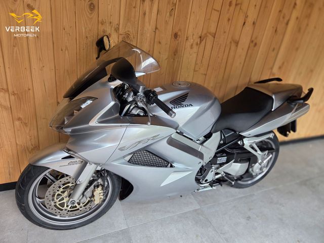 honda - vfr-800-fi-vtec-abs