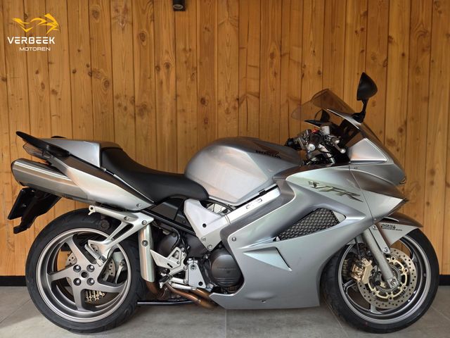 honda - vfr-800-fi-vtec-abs