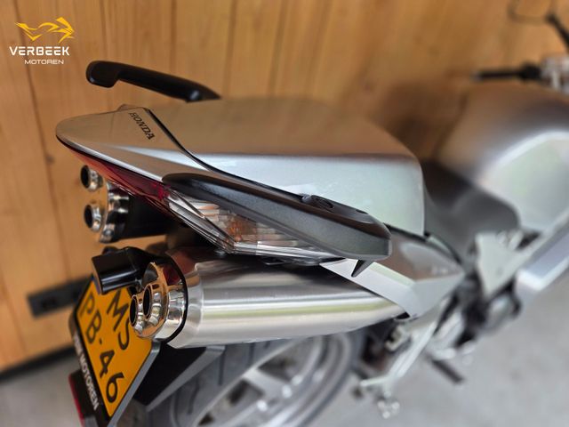 honda - vfr-800-fi-vtec-abs