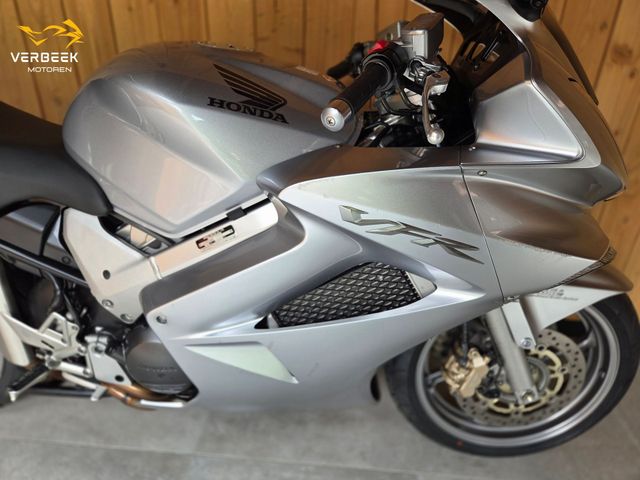 honda - vfr-800-fi-vtec-abs