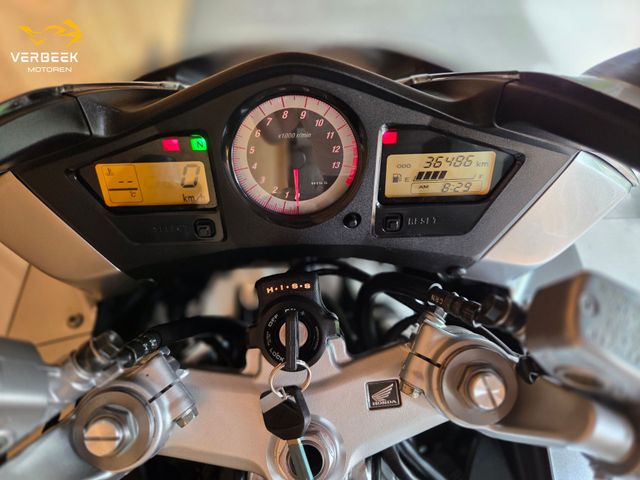 honda - vfr-800-fi-vtec-abs
