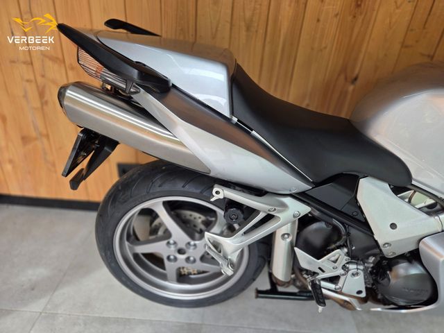 honda - vfr-800-fi-vtec-abs