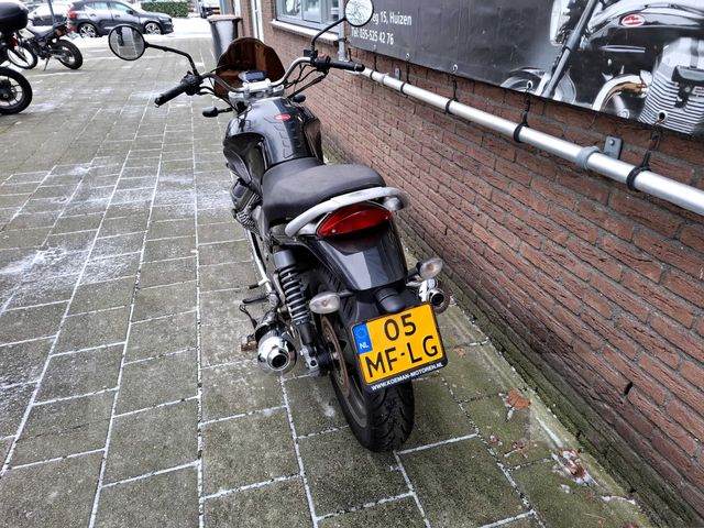 moto-guzzi - breva-750