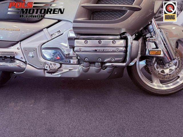 honda - gl-1800-goldwing