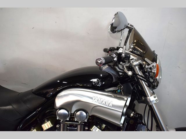 yamaha - vmx-1200-v-max