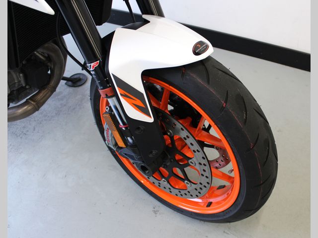 ktm - 890-duke-r