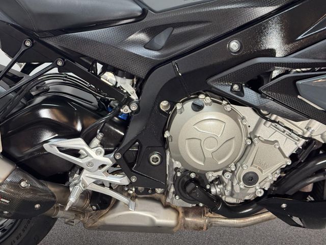 bmw - s-1000-r