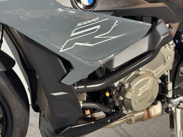 bmw - s-1000-r