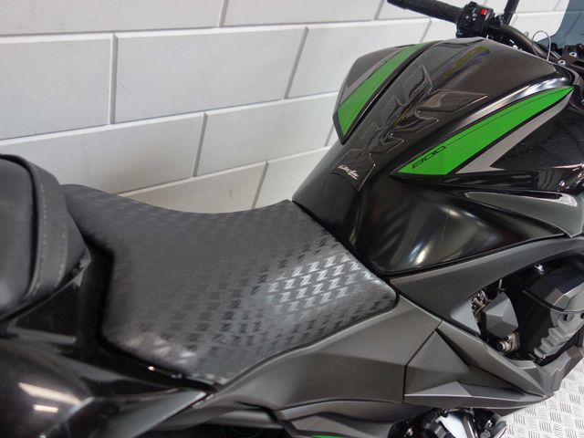 kawasaki - z-800-abs