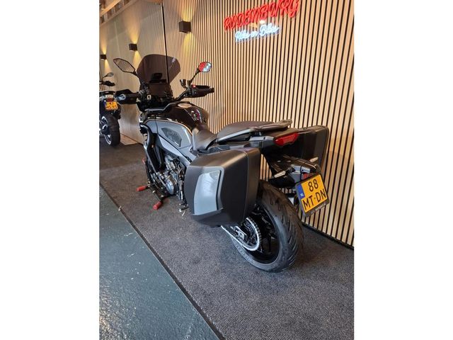 yamaha - tracer-9-gt--