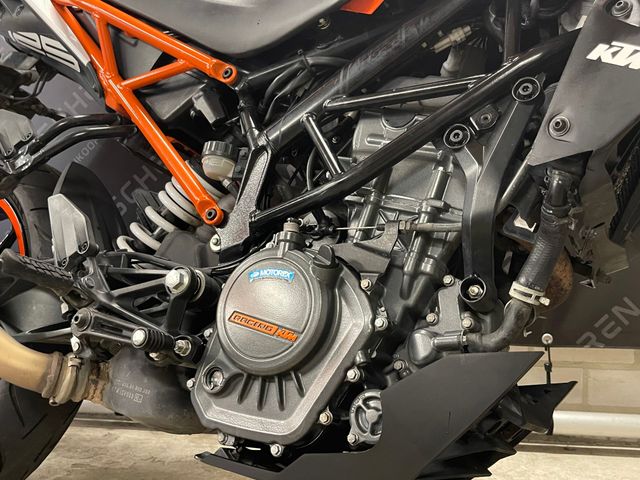 ktm - 125-duke