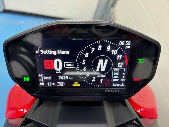 ducati - streetfighter-v2